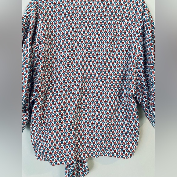 Max Studio-size large (L) short sleeve floral blouse with front knot - Picture 5 of 6